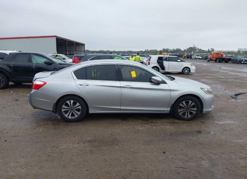 Photo 13 of 2014 Honda Accord LX (VIN 1HGCR2F35EA160765)