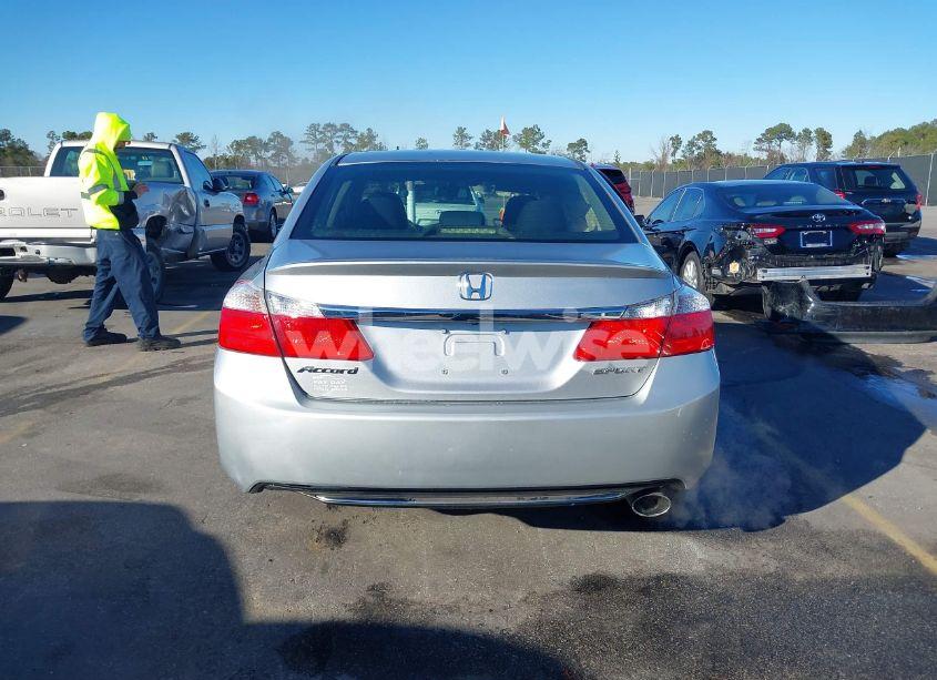 Photo 16 of 2014 Honda Accord LX (VIN 1HGCR2F35EA227929)