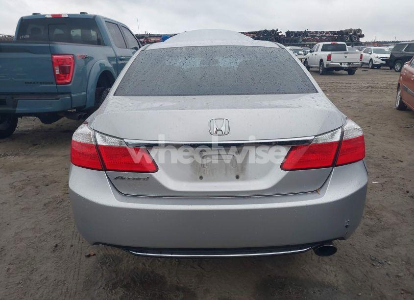Photo 6 of 2015 Honda Accord LX (VIN 1HGCR2F35FA003710)