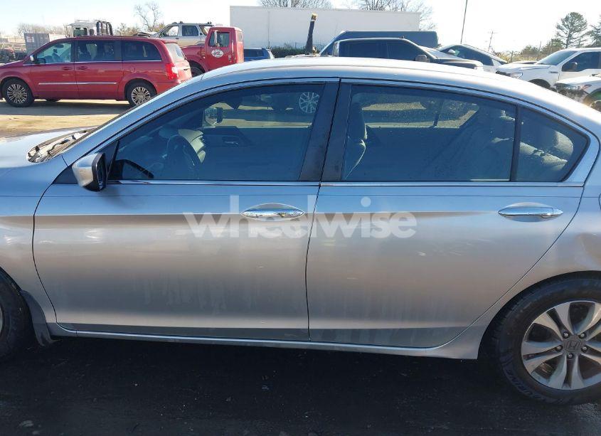 Photo 14 of 2015 Honda Accord LX (VIN 1HGCR2F35FA028512)