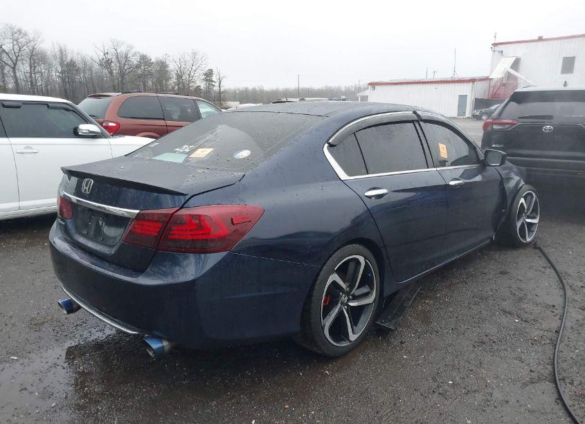 Photo 4 of 2015 Honda Accord LX (VIN 1HGCR2F35FA105850)