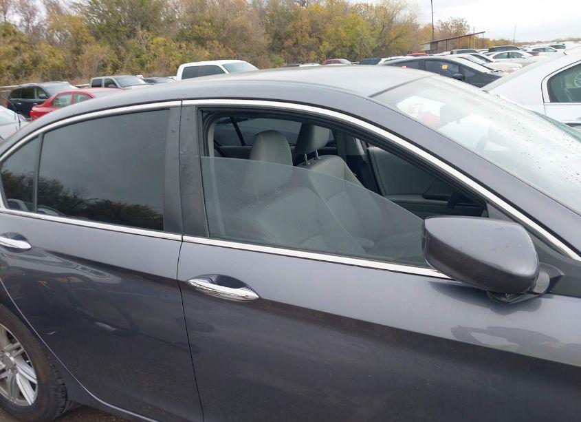 Photo 12 of 2015 Honda Accord LX (VIN 1HGCR2F35FA141733)