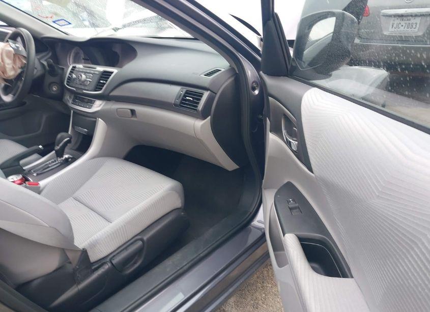 Photo 5 of 2015 Honda Accord LX (VIN 1HGCR2F35FA141733)