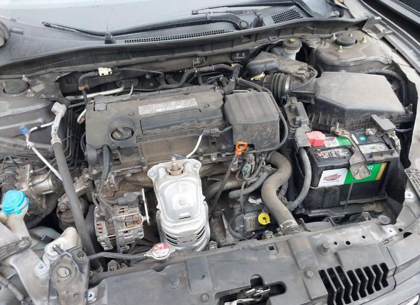 Photo 10 of 2015 Honda Accord LX (VIN 1HGCR2F35FA149962)