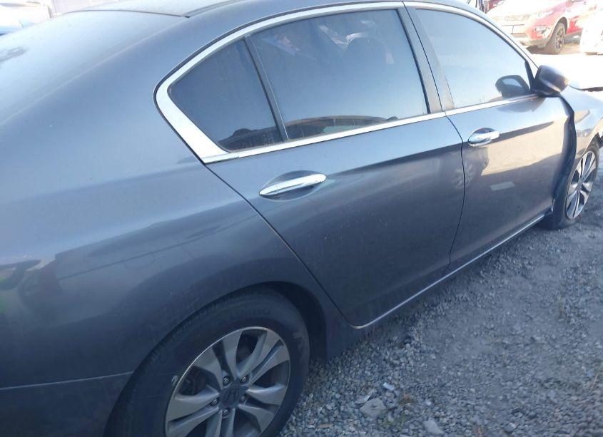 Photo 13 of 2015 Honda Accord LX (VIN 1HGCR2F35FA149962)