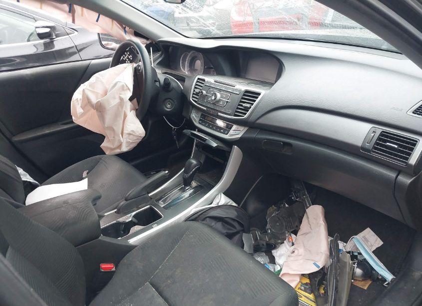 Photo 5 of 2015 Honda Accord LX (VIN 1HGCR2F35FA149962)