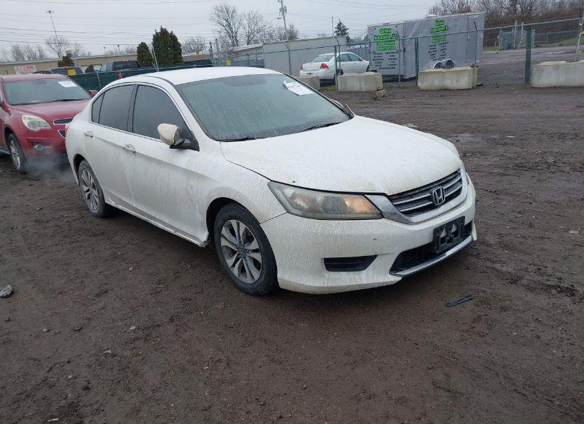 2015 Honda Accord LX (VIN 1HGCR2F35FA225762) main photo