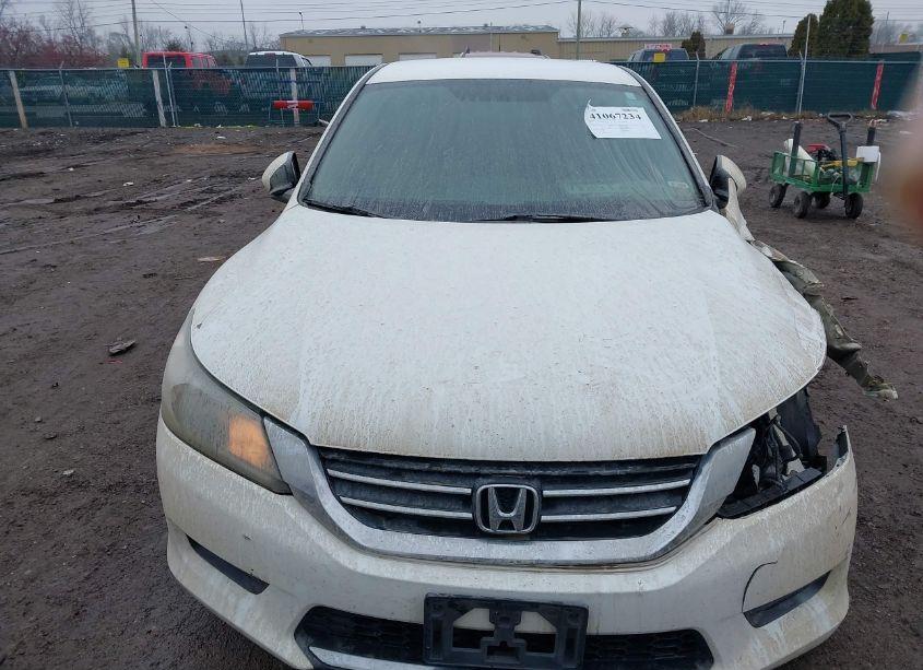 Photo 12 of 2015 Honda Accord LX (VIN 1HGCR2F35FA225762)