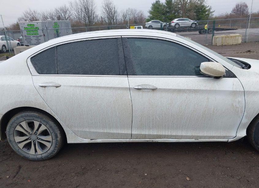 Photo 13 of 2015 Honda Accord LX (VIN 1HGCR2F35FA225762)