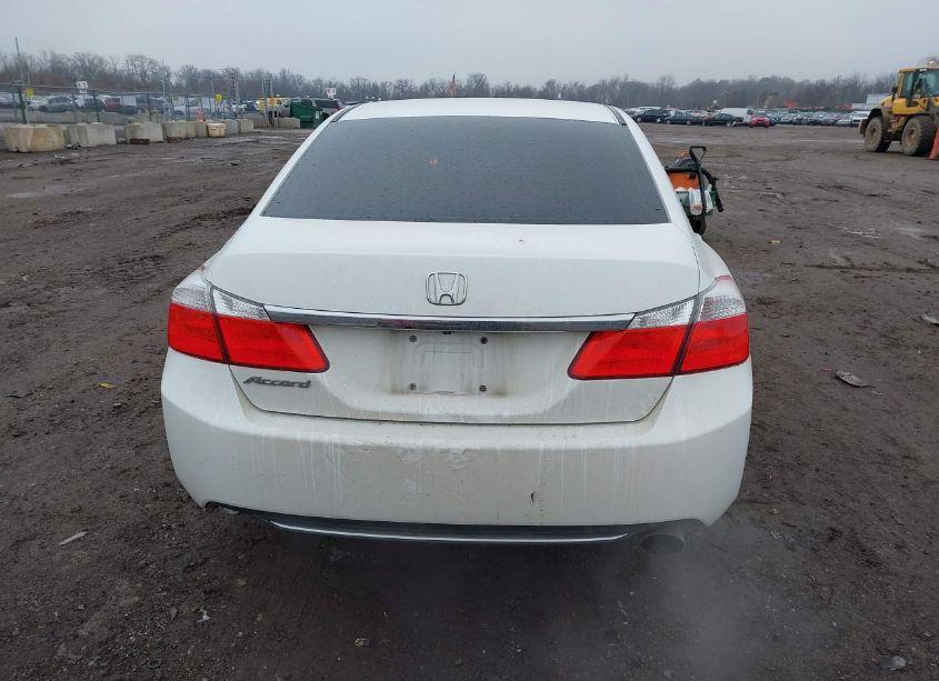 Photo 16 of 2015 Honda Accord LX (VIN 1HGCR2F35FA225762)