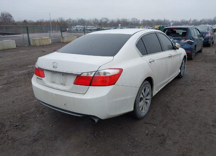Photo 4 of 2015 Honda Accord LX (VIN 1HGCR2F35FA225762)