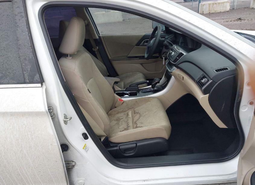 Photo 5 of 2015 Honda Accord LX (VIN 1HGCR2F35FA225762)