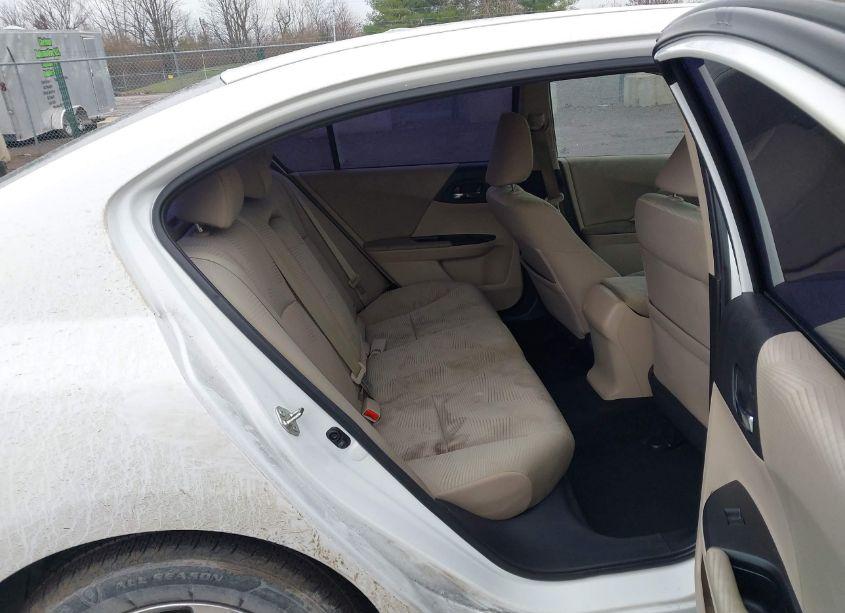 Photo 8 of 2015 Honda Accord LX (VIN 1HGCR2F35FA225762)