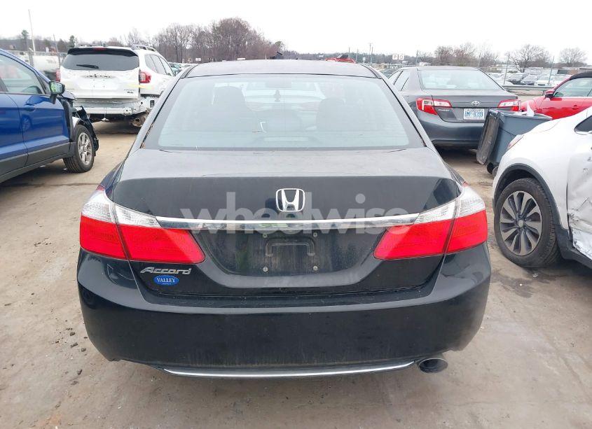 Photo 16 of 2015 Honda Accord LX (VIN 1HGCR2F35FA226037)