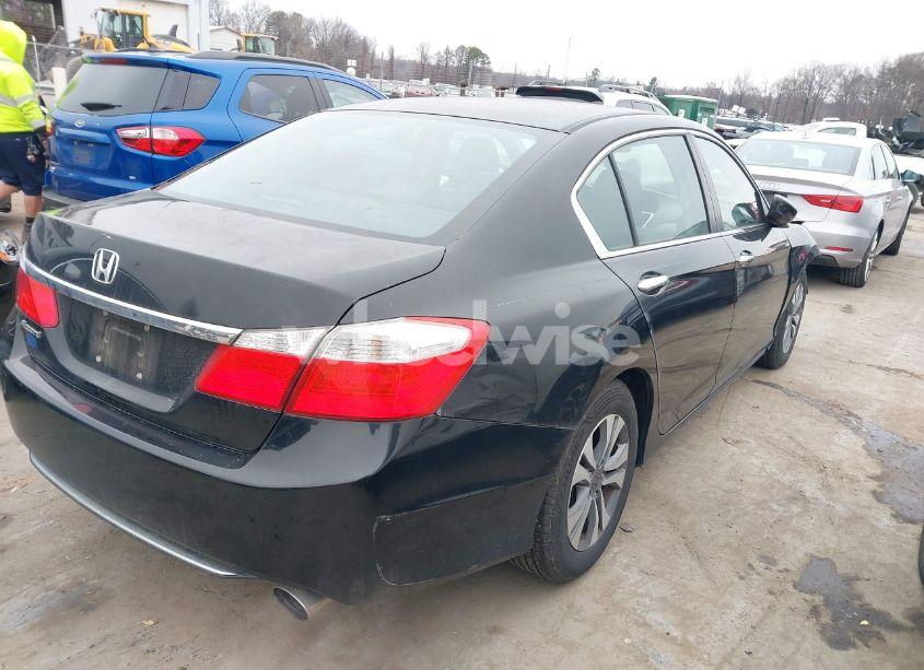 Photo 4 of 2015 Honda Accord LX (VIN 1HGCR2F35FA226037)