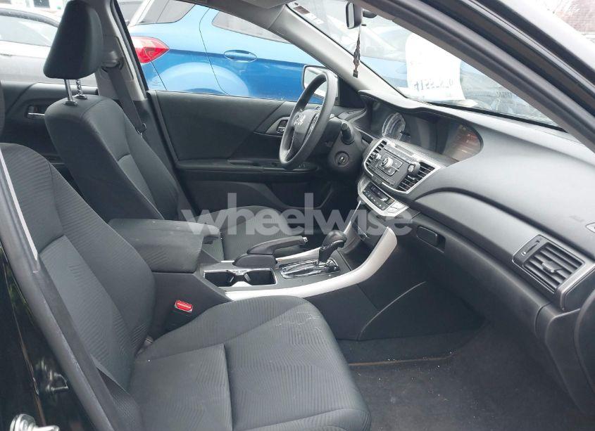 Photo 5 of 2015 Honda Accord LX (VIN 1HGCR2F35FA226037)