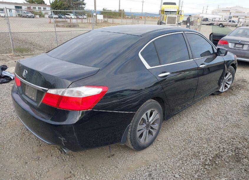 Photo 4 of 2015 Honda Accord LX (VIN 1HGCR2F35FA233862)