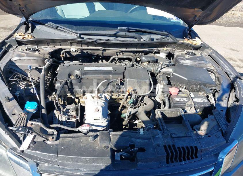 Photo 10 of 2015 Honda Accord LX (VIN 1HGCR2F35FA240584)
