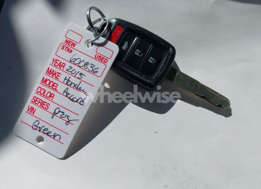 Photo 11 of 2015 Honda Accord LX (VIN 1HGCR2F35FA240584)