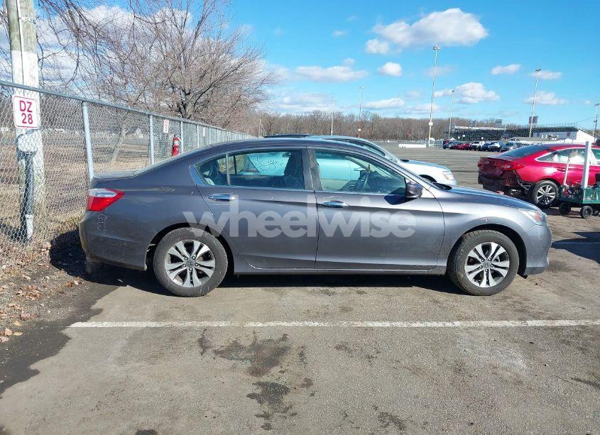 Photo 13 of 2015 Honda Accord LX (VIN 1HGCR2F35FA240584)