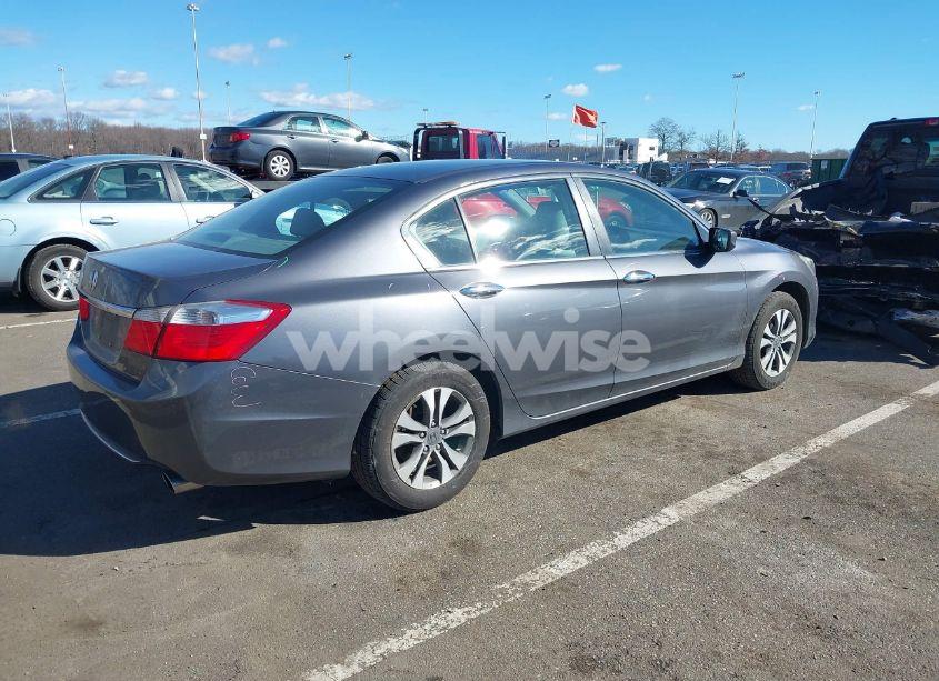 Photo 4 of 2015 Honda Accord LX (VIN 1HGCR2F35FA240584)