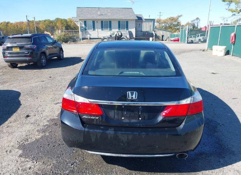 Photo 17 of 2015 Honda Accord LX (VIN 1HGCR2F35FA261869)