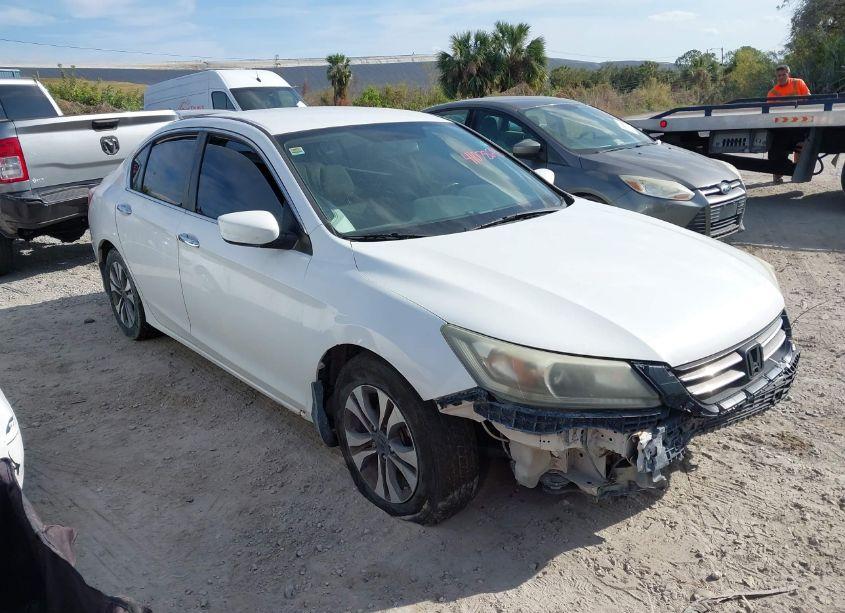 2015 Honda Accord LX (VIN 1HGCR2F35FA266182) main photo