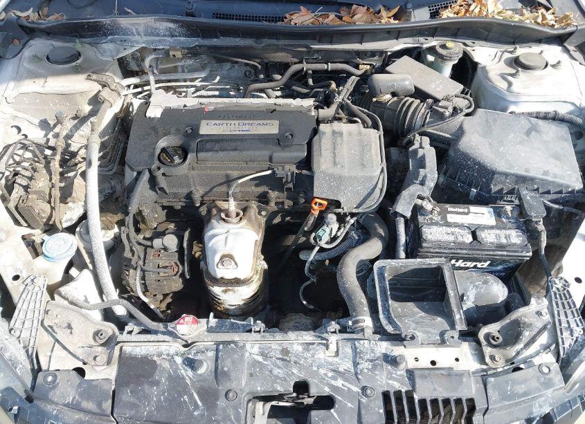 Photo 10 of 2015 Honda Accord LX (VIN 1HGCR2F35FA266182)