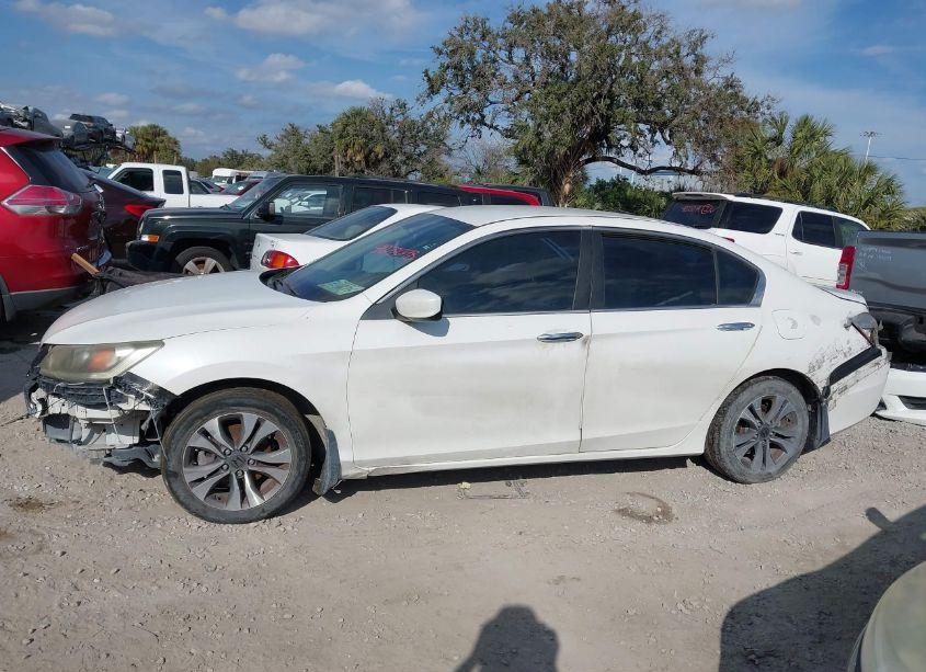 Photo 15 of 2015 Honda Accord LX (VIN 1HGCR2F35FA266182)