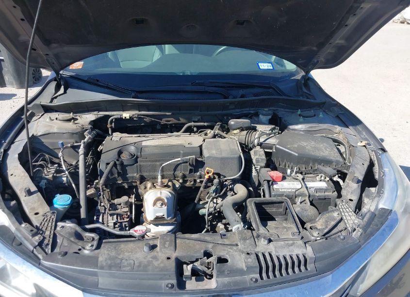 Photo 10 of 2016 Honda Accord LX (VIN 1HGCR2F35GA003367)