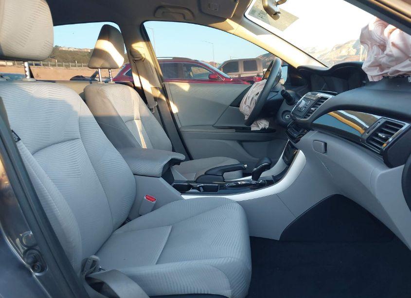 Photo 5 of 2016 Honda Accord LX (VIN 1HGCR2F35GA088128)