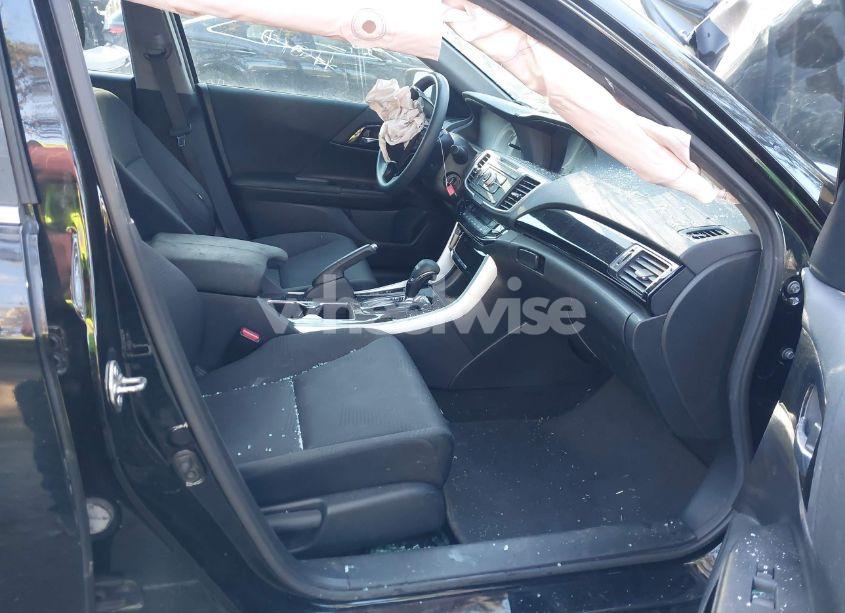 Photo 5 of 2016 Honda Accord LX (VIN 1HGCR2F35GA099601)