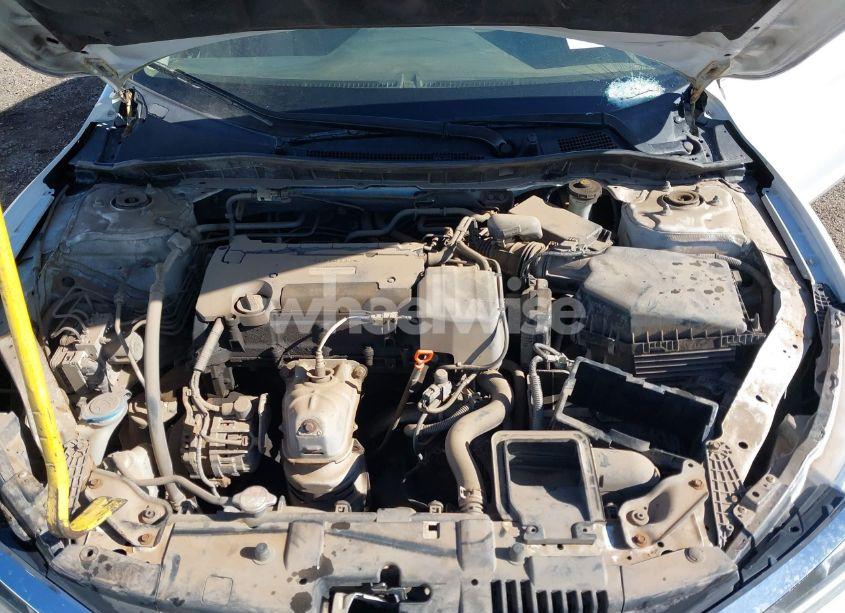 Photo 10 of 2016 Honda Accord LX (VIN 1HGCR2F35GA103291)