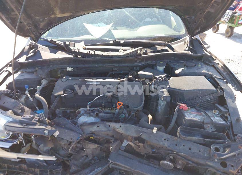 Photo 10 of 2016 Honda Accord LX (VIN 1HGCR2F35GA109043)