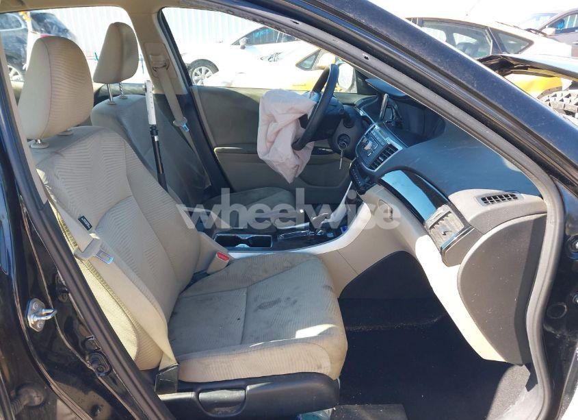 Photo 5 of 2016 Honda Accord LX (VIN 1HGCR2F35GA109043)