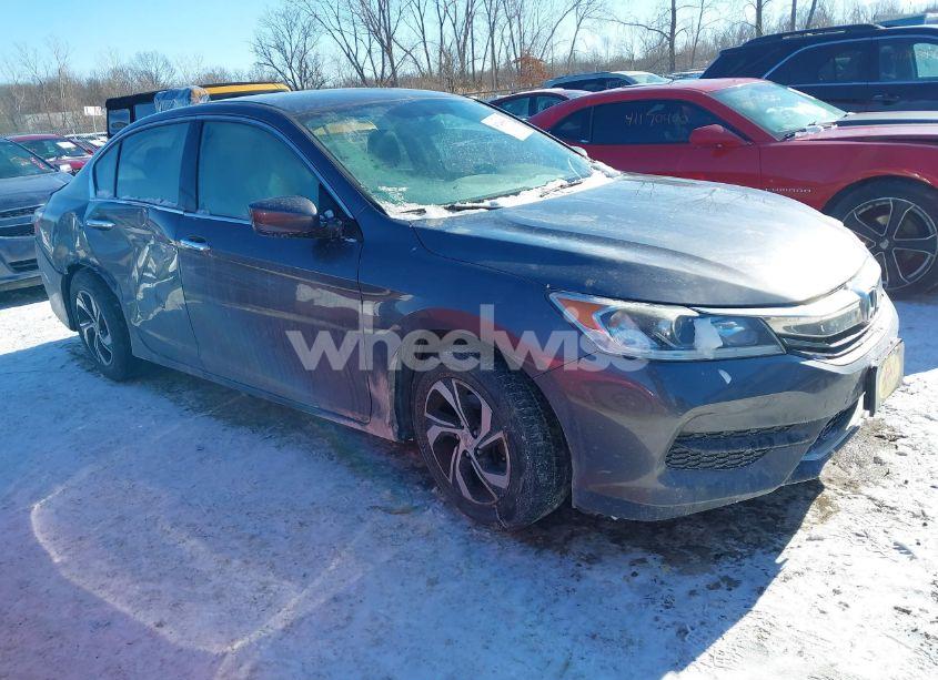 2016 Honda Accord LX (VIN 1HGCR2F35GA114596) main photo