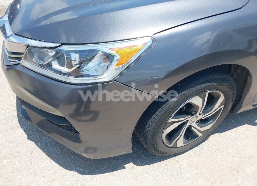 Photo 6 of 2016 Honda Accord LX (VIN 1HGCR2F35GA116770)