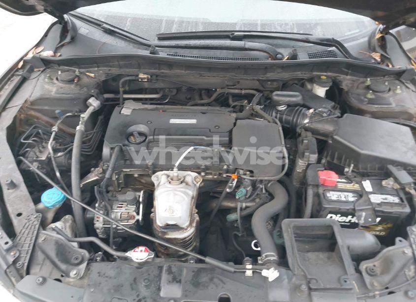 Photo 10 of 2016 Honda Accord LX (VIN 1HGCR2F35GA120866)