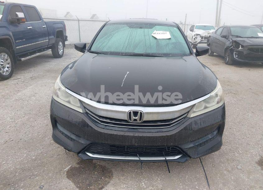 Photo 12 of 2016 Honda Accord LX (VIN 1HGCR2F35GA120866)