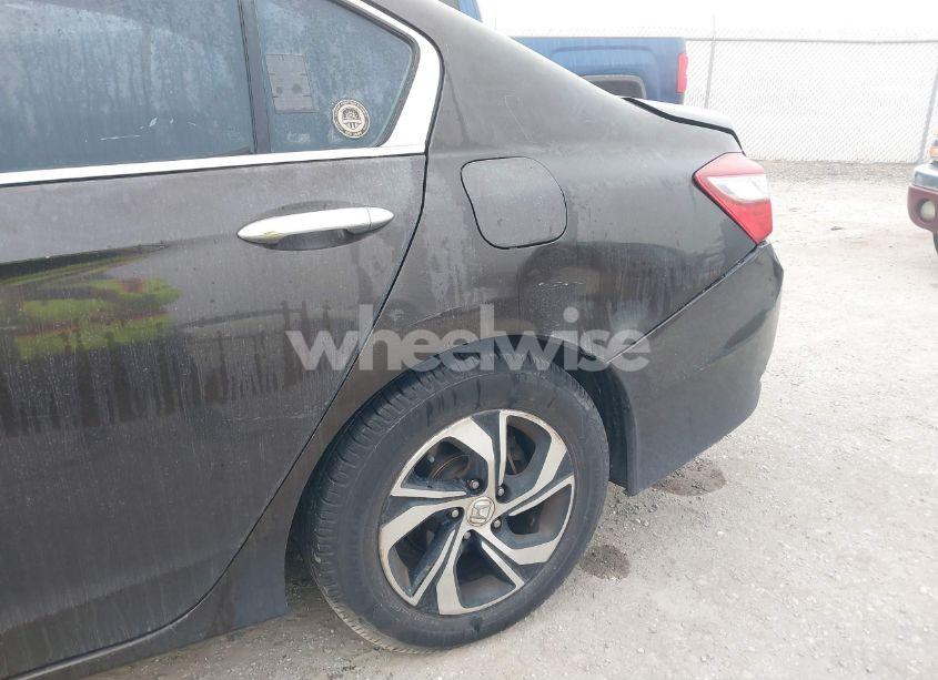 Photo 18 of 2016 Honda Accord LX (VIN 1HGCR2F35GA120866)