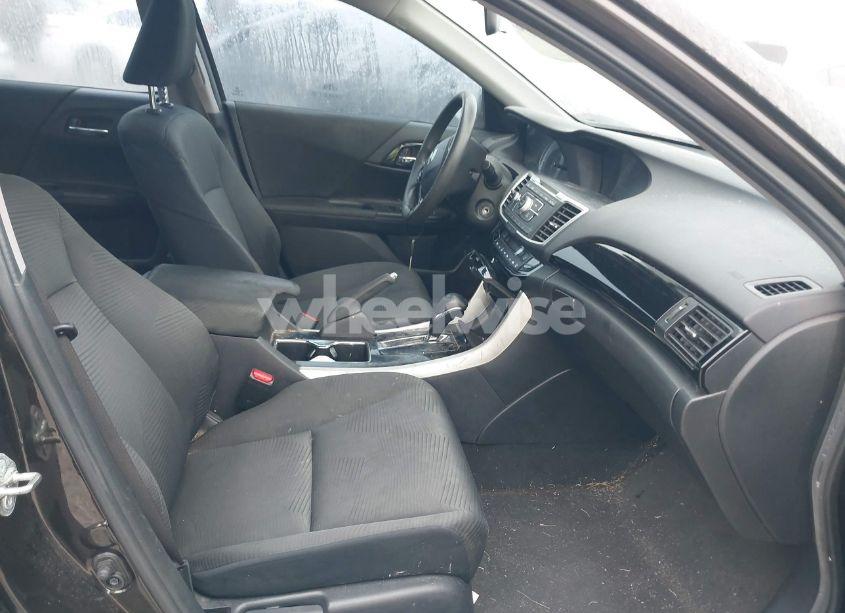 Photo 5 of 2016 Honda Accord LX (VIN 1HGCR2F35GA120866)