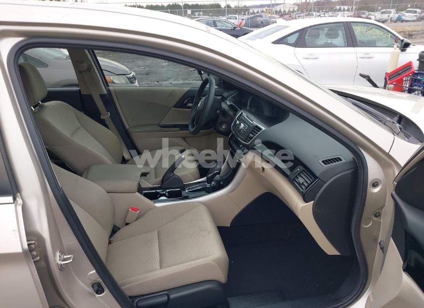 Photo 5 of 2016 Honda Accord LX (VIN 1HGCR2F35GA121936)