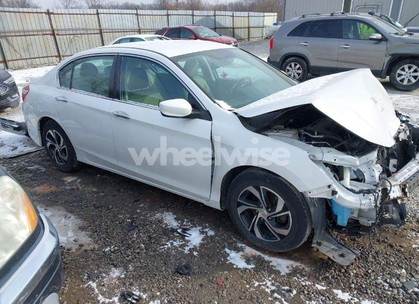 Photo 13 of 2016 Honda Accord LX (VIN 1HGCR2F35GA160560)