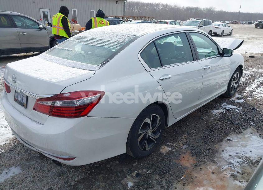 Photo 4 of 2016 Honda Accord LX (VIN 1HGCR2F35GA160560)