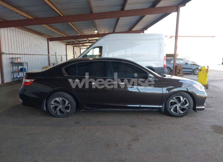 Photo 13 of 2016 Honda Accord LX (VIN 1HGCR2F35GA197883)