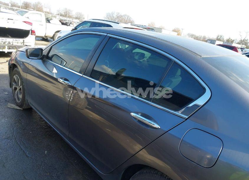 Photo 13 of 2016 Honda Accord LX (VIN 1HGCR2F35GA205447)