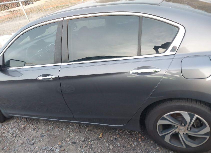 Photo 14 of 2016 Honda Accord LX (VIN 1HGCR2F35GA233409)