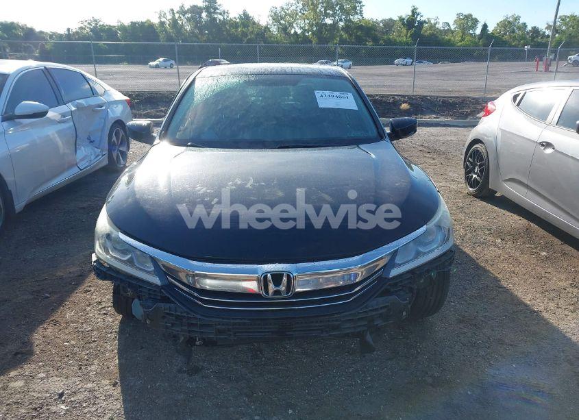 Photo 13 of 2017 Honda Accord LX (VIN 1HGCR2F35HA041988)