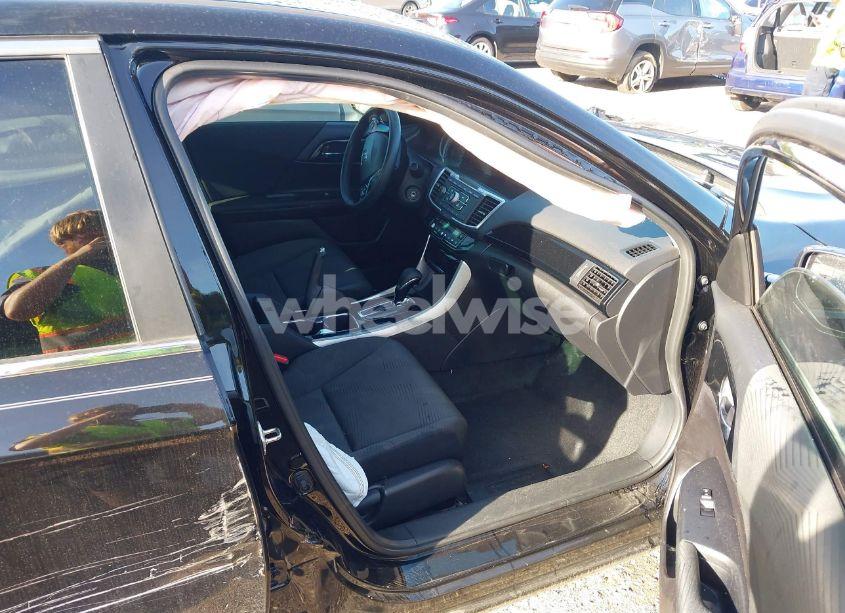 Photo 5 of 2017 Honda Accord LX (VIN 1HGCR2F35HA041988)