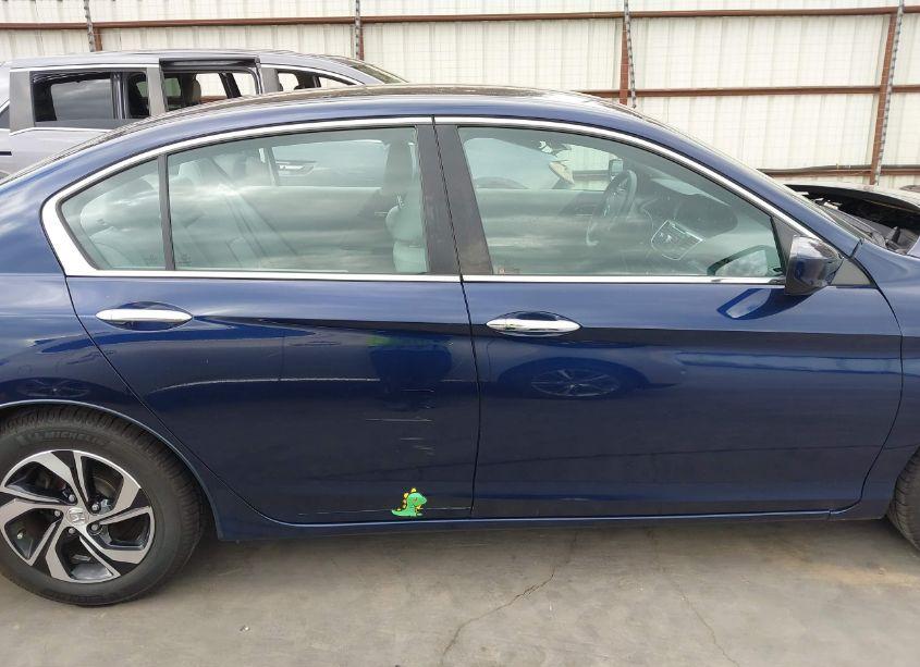 Photo 14 of 2017 Honda Accord LX (VIN 1HGCR2F35HA066700)